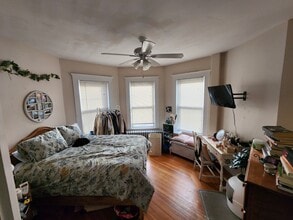 140 Brooks St in Boston, MA - Building Photo - Building Photo