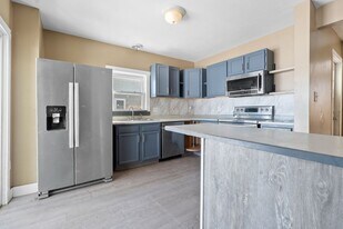 14 Artillery Ln in Nashua, NH - Building Photo