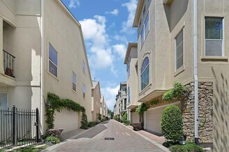 1615 Johnson St in Houston, TX - Building Photo - Building Photo