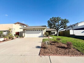 7362 Brian Ln in La Palma, CA - Building Photo