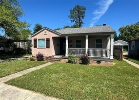 15 Oaklawn Dr in Metairie, LA - Building Photo