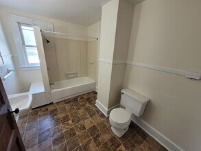 623 E Main St in Lancaster, OH - Building Photo - Building Photo