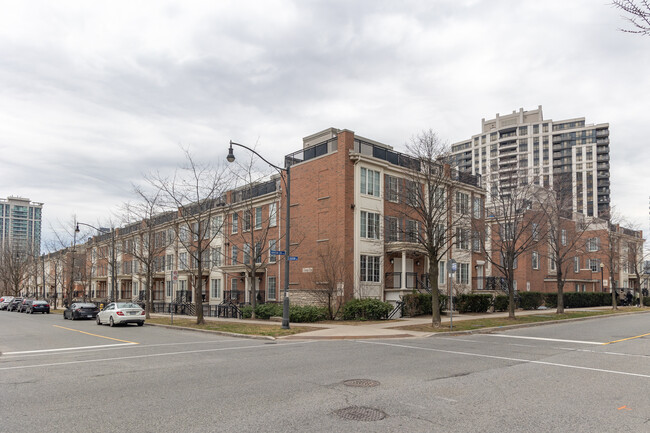 Toronto Centre Townhomes in Toronto, ON - Building Photo - Building Photo