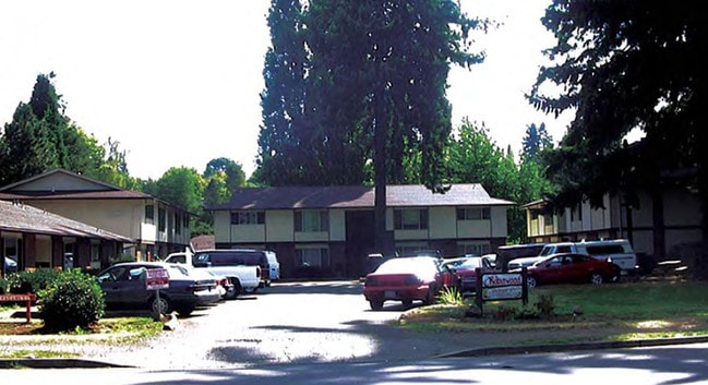 Robinwood Apartments in Vancouver, WA - Building Photo - Building Photo