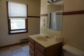 630-632 Vine St in Reedsburg, WI - Building Photo - Building Photo