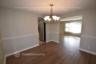 1705 Village Ct in Brandon, FL - Foto de edificio - Building Photo