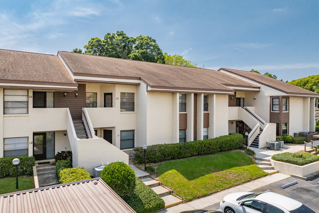 Countrybrook in Palm Harbor, FL - Foto de edificio