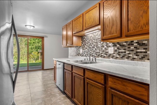 property at 910 E Cedar Ave