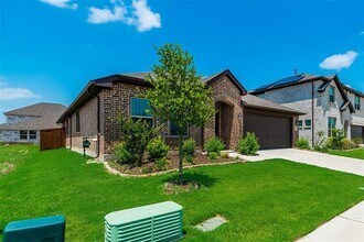1605 Pleasant Knoll Trl in Aubrey, TX - Building Photo - Building Photo