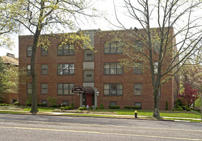 5005 Jamieson Ave Apartments