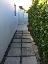 10255 SW 34th St, Unit 1 in Miami, FL - Building Photo - Building Photo