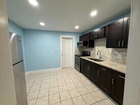 4768 Cole St, Unit 1 in West Palm Beach, FL - Building Photo