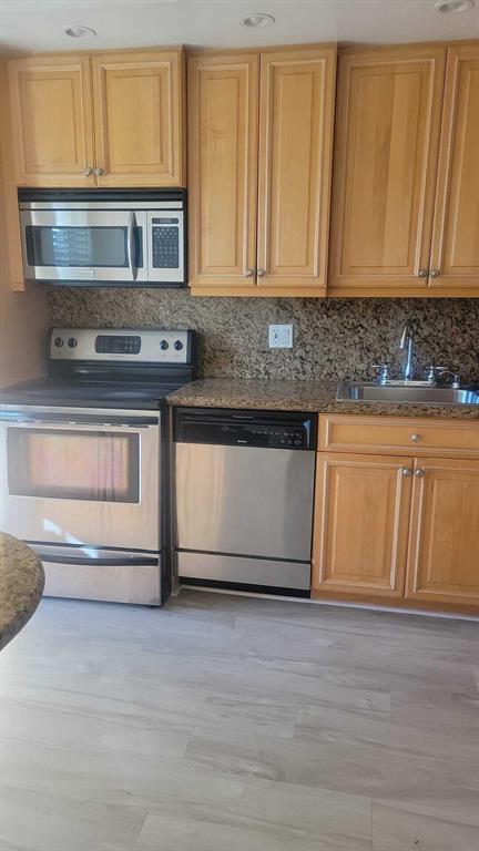 3091 N Course Dr, Unit 605 in Pompano Beach, FL - Foto de edificio - Building Photo