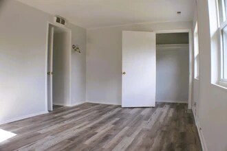 318 E Fairview Rd, Unit 318 in Oak Ridge, TN - Building Photo - Building Photo