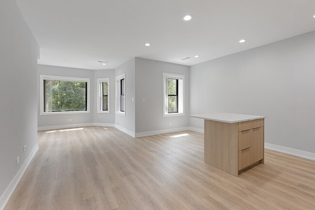 1548 W Juneway Terrace in Chicago, IL - Foto de edificio - Building Photo