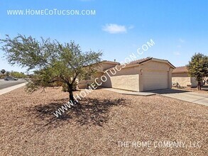 6619 W Wenden Way in Tucson, AZ - Building Photo - Building Photo