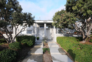 16651 Dolores St Apartments