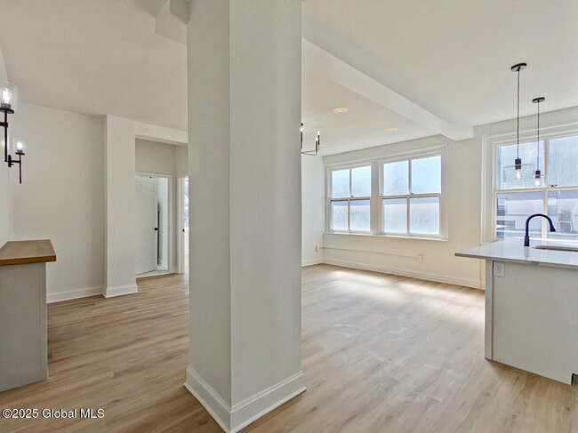 148 Barrett St in Schenectady, NY - Building Photo - Building Photo