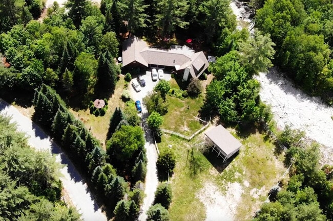 66 Paquette Dr in Carroll, NH - Building Photo - Building Photo