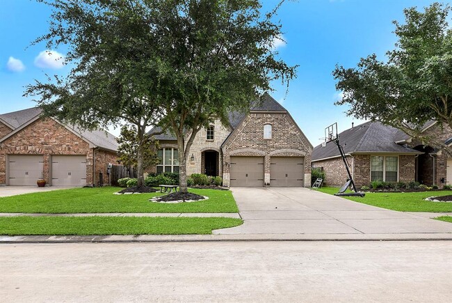 property at 2911 Helding Park Ct