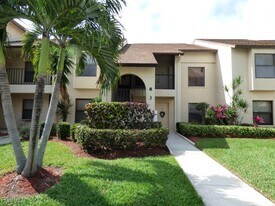 8534 Charter Club Cir in Ft. Myers, FL - Building Photo
