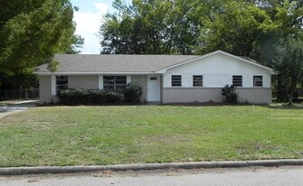 2724 Endicott Dr in Montgomery, AL - Building Photo