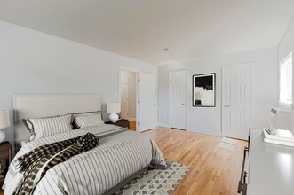 Forest Gardens in Rockville Centre, NY - Building Photo - Building Photo