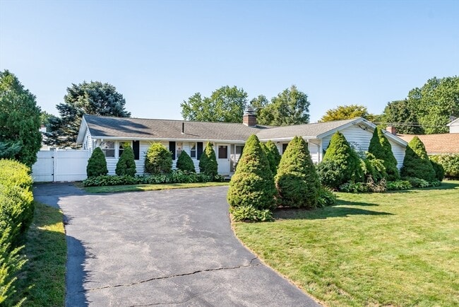 14 Rosslare Rd in Framingham, MA - Building Photo - Building Photo