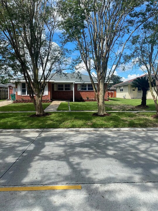 1712 Airline Park Blvd in Metairie, LA - Building Photo