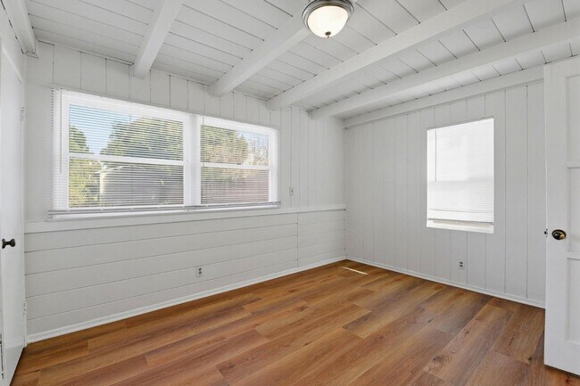 18601 Keswick St in Los Angeles, CA - Building Photo - Building Photo