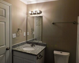 152 Varsity Cir in Huntsville, TX - Building Photo - Building Photo