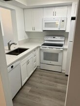 128 Lehane Terrace in North Palm Beach, FL - Building Photo - Building Photo