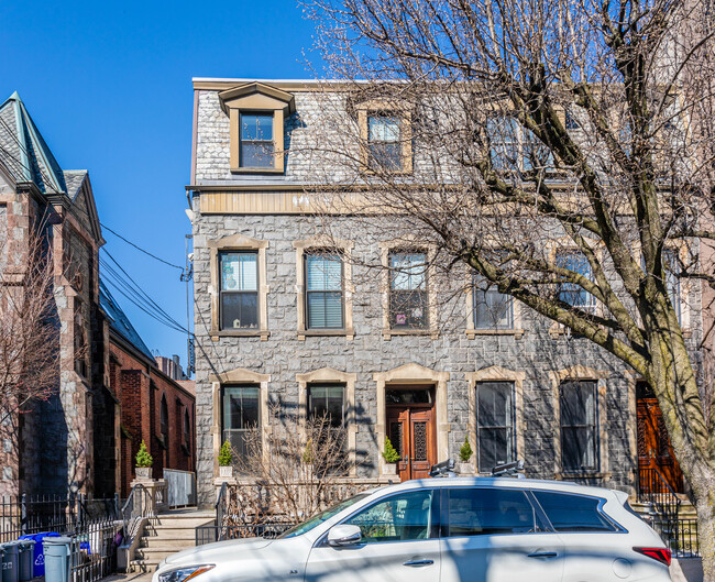 822 Hudson St in Hoboken, NJ - Foto de edificio - Building Photo