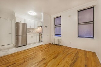 115 Avenue D in New York, NY - Building Photo - Building Photo