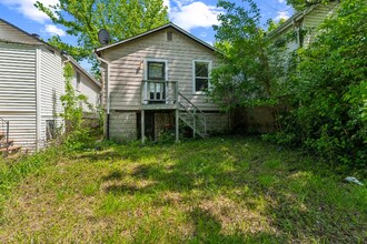 5635 Hodiamont Ave in Jennings, MO - Building Photo - Building Photo