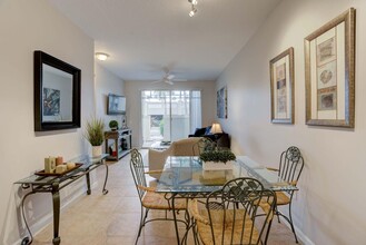 4736 Chancellor Dr-Unit -11 in Jupiter, FL - Building Photo - Building Photo