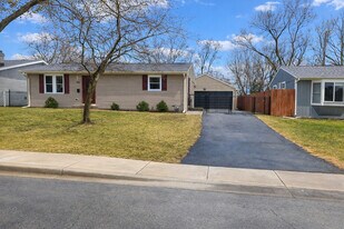222 Harrison St in Carpentersville, IL - Building Photo