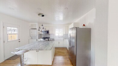 430 N Dexter St in La Habra, CA - Building Photo - Building Photo