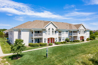 Wyndridge Nominee Apartments in New Berlin, WI - Building Photo - Building Photo