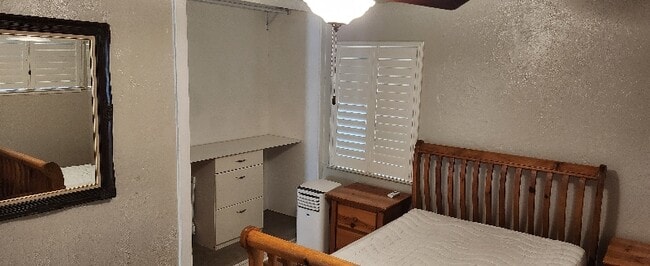 200 Raymond St in La Habra, CA - Building Photo - Building Photo