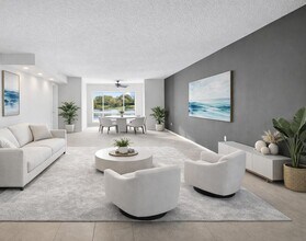 5842 Crystal Shores Dr in Boynton Beach, FL - Building Photo - Building Photo