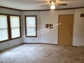 300 Wampum Ave in Ellwood City, PA - Building Photo - Building Photo