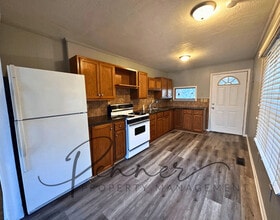 1327 W 27th St S in Independence, MO - Building Photo - Building Photo