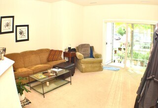 428 John Mahar Hwy in Braintree, MA - Building Photo - Building Photo