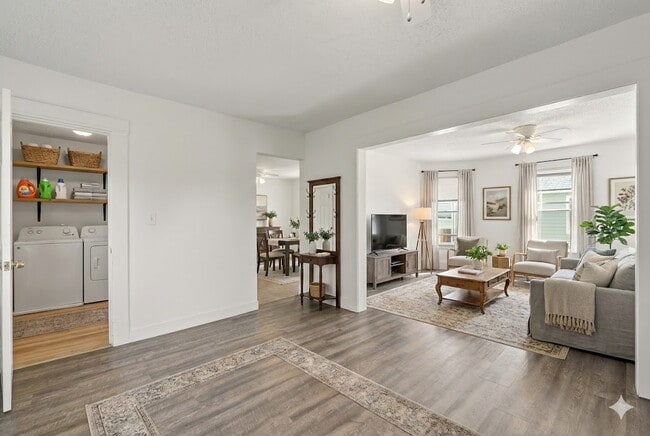 1714 Castle Ave, Unit Upper