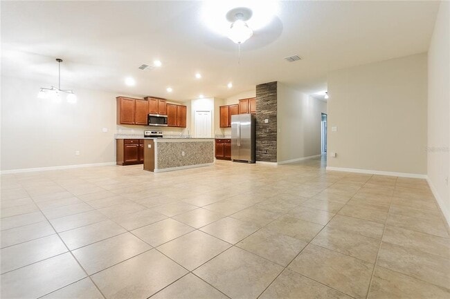 10121 Crested Fringe Dr in Riverview, FL - Building Photo - Building Photo