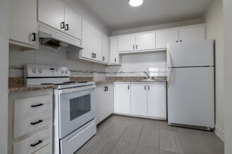 Chateau Beaurivage in Montreal Nord, QC - Building Photo - Interior Photo