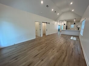 244 Linden St in Jackson, TN - Building Photo - Building Photo