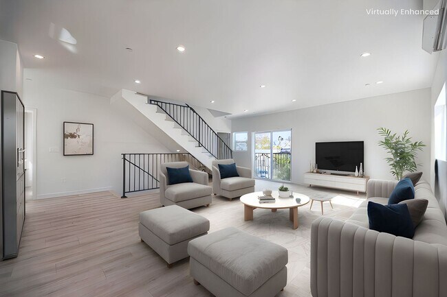 2811 Cloverdale Ave-Unit -2811 in Los Angeles, CA - Building Photo - Building Photo