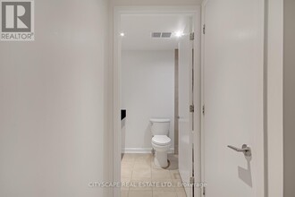 36 Blue Jays Way in Toronto, ON - Building Photo - Building Photo